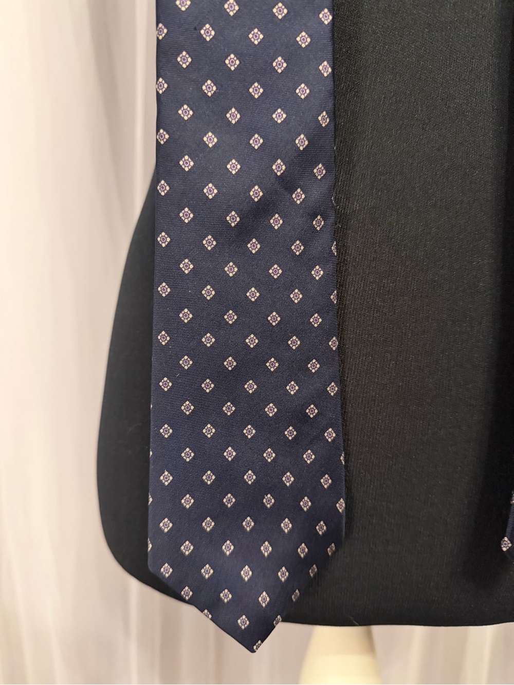 Bert Pulitzer 100% Silk Navy Blue Geometric Foulard Necktie Vintage Preppy - Picture 2 of 16